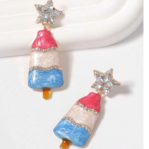 ❤️ FREE Popsicle Ice Rhinestone Summer Chic Snack Ice Cream Drop Star Earrings - Picture 2 of 3